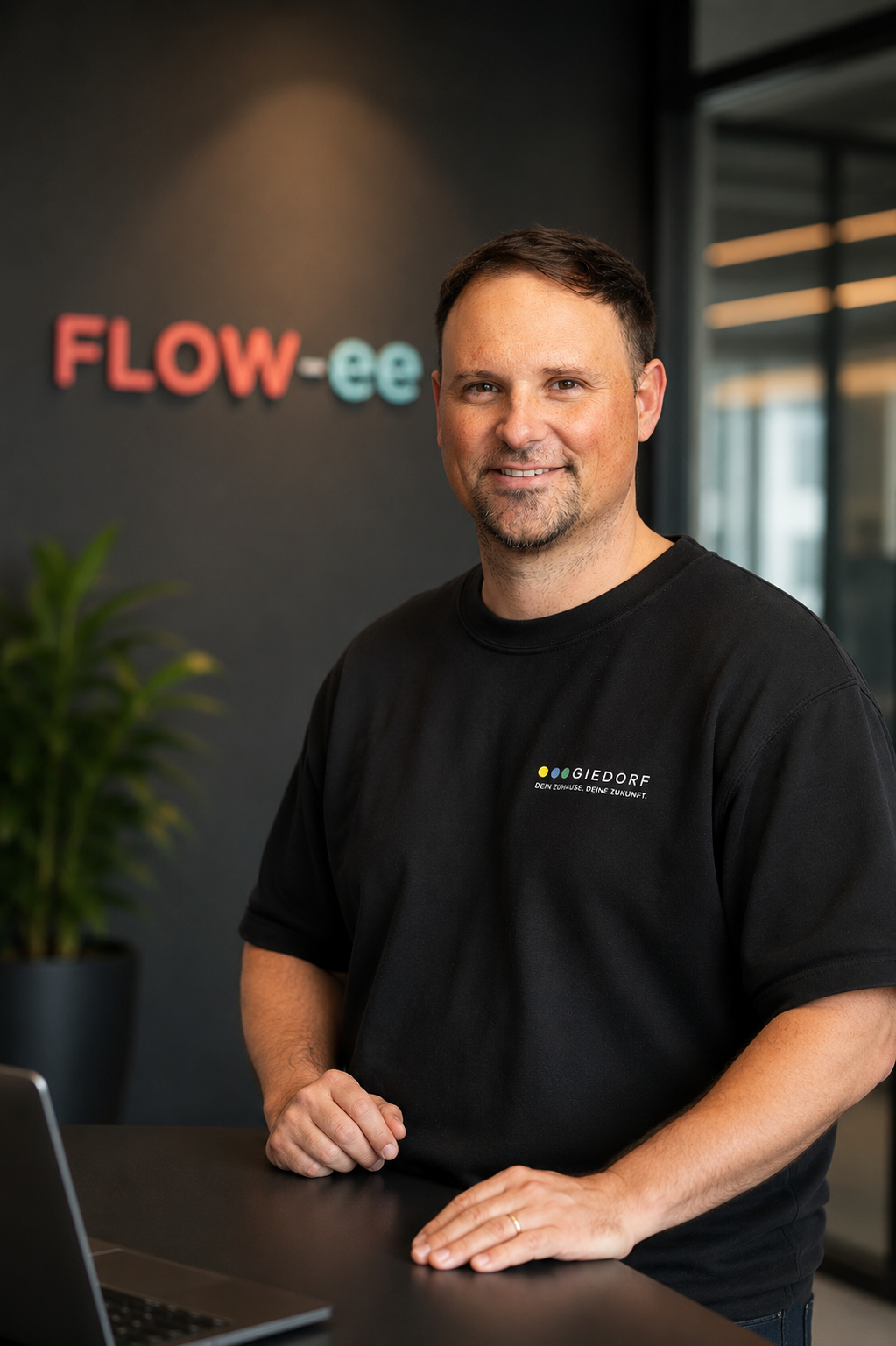 Portrait von David Grenda, Co-Founder & Energy-Lead bei Flow-ee